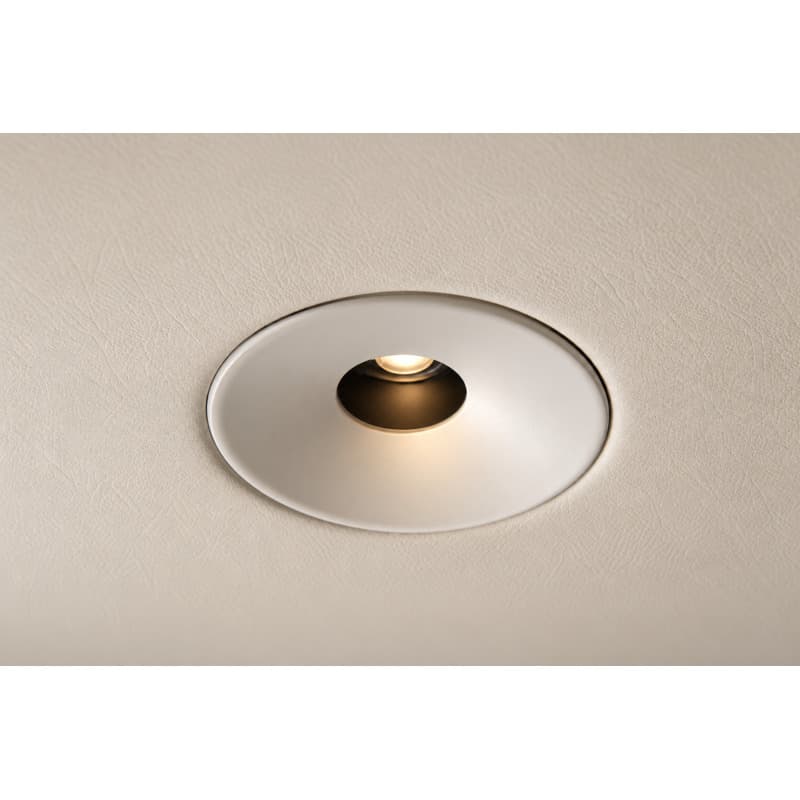 Inside 40 R - Image 1